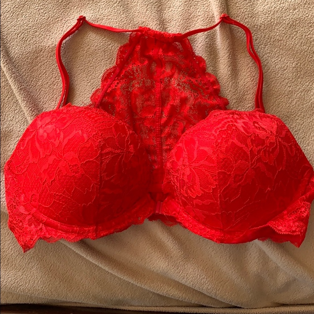 PINK Victoria’s Secret red bra